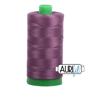 Aurifil 40wt 2568 Morbær (Mulberry)